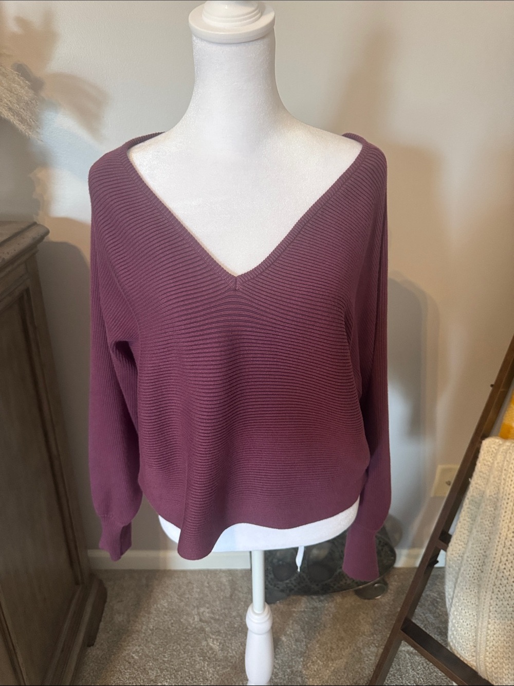 Pink Rose V-Neck Ribbed Sweater in Mauve